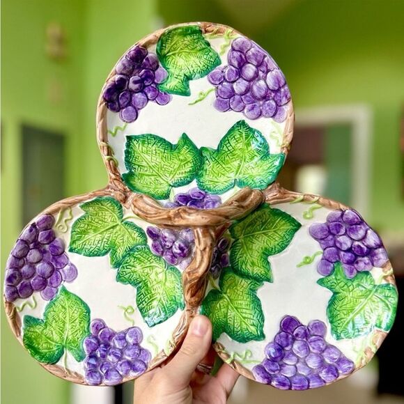 Other - VTG Textured 3D Hand Painted + Glazed Sectional Grape Pottery Kitchen Serveware